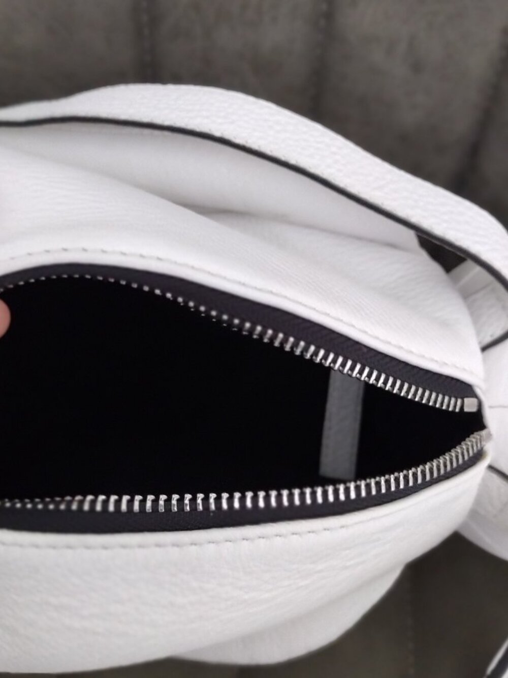 Kendall + Kylie Normie Dog White Leather Backpack NWOT Plush Rare Statement Bag - Picture 9 of 10
